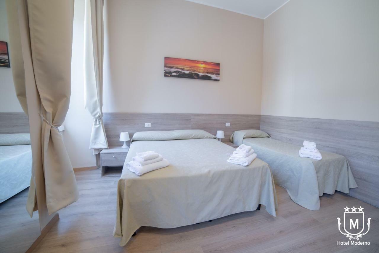 Hotel Moderno Леко Екстериор снимка