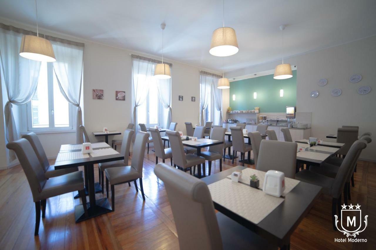 Hotel Moderno Леко Екстериор снимка