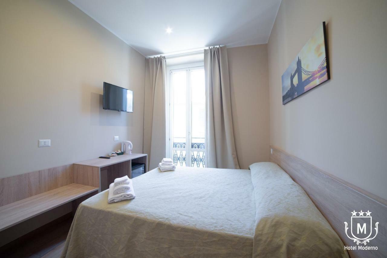 Hotel Moderno Леко Екстериор снимка