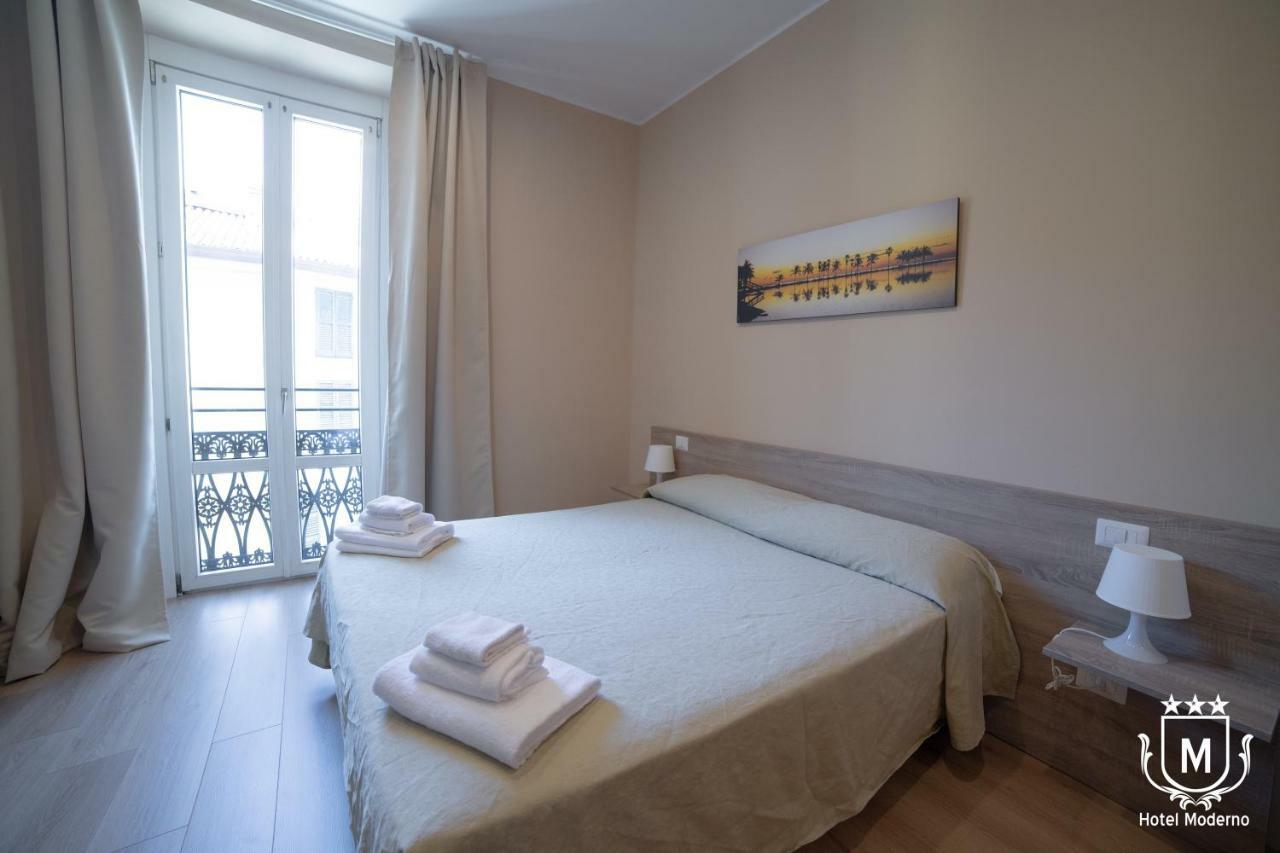 Hotel Moderno Леко Екстериор снимка