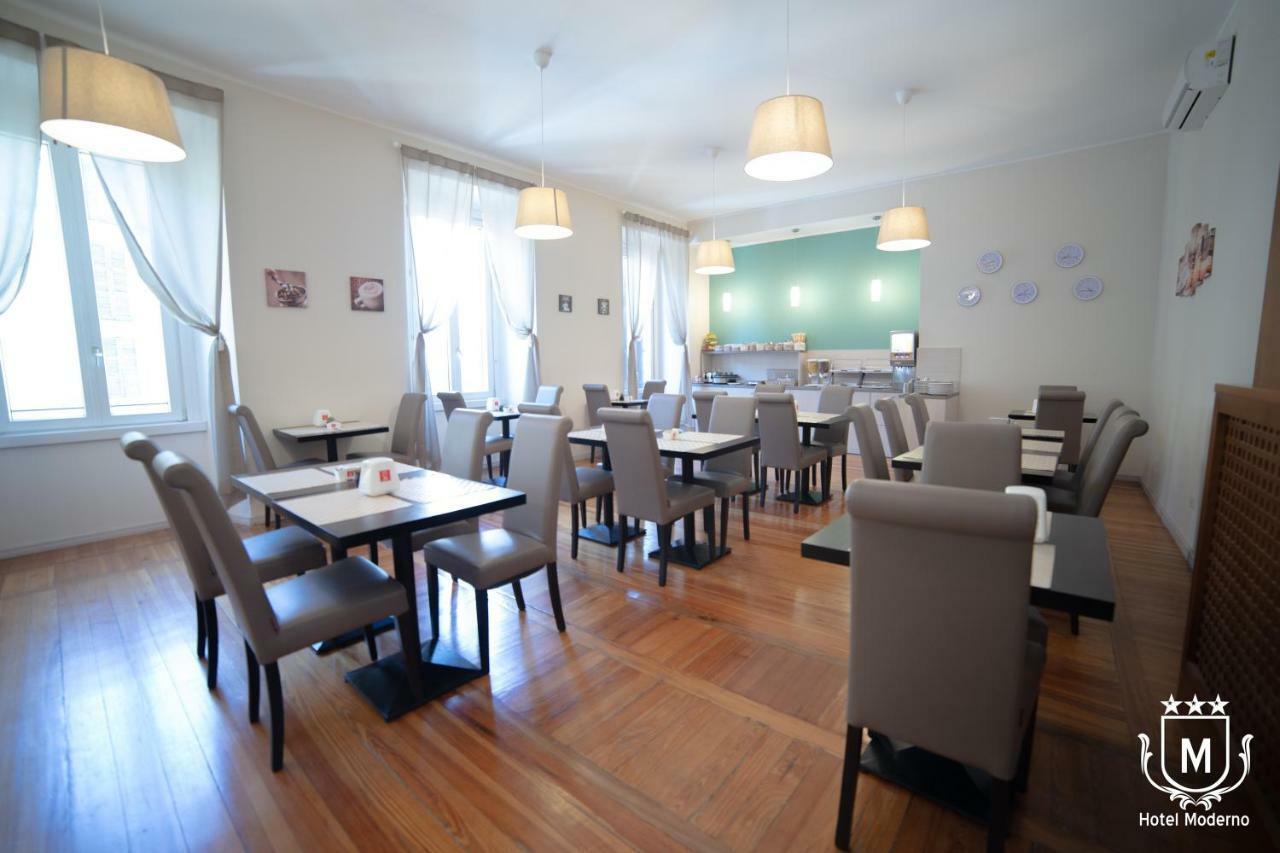 Hotel Moderno Леко Екстериор снимка